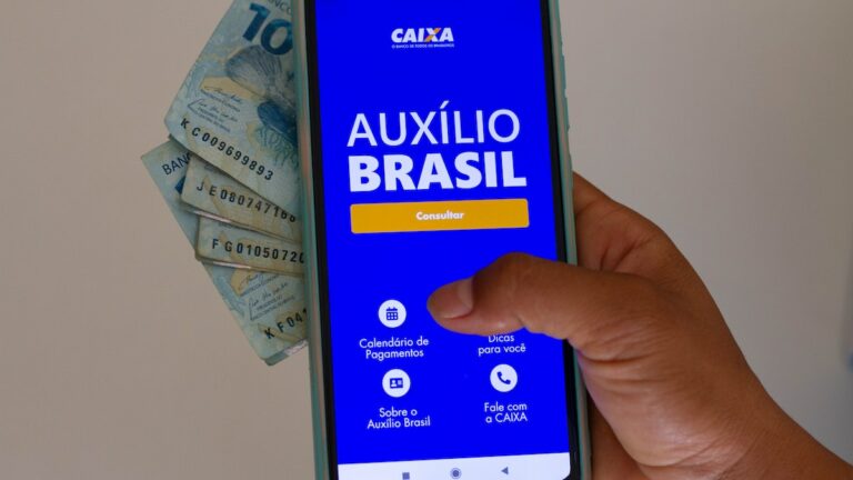 Os R$ 200,00 extras pagos pelo Auxílio Brasil serão mantidos em 2023