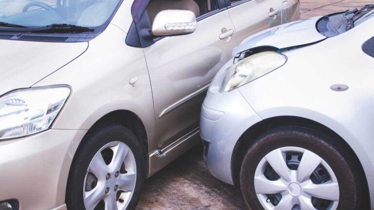 Conheça as principais causas para os acidentes de carro