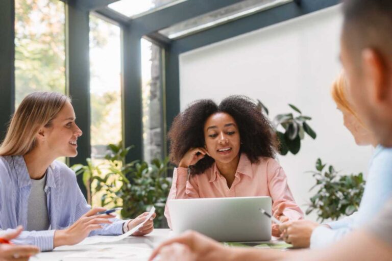 O erro invisível no recrutamento que compromete equipes e aumenta o turnover
